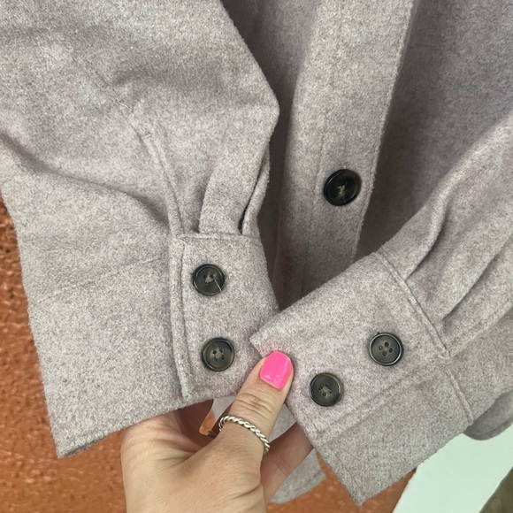 Women’s H&M Shirt Jacket in Jersey. Light Purple/ Lavender. Size Medium - Picture 6 of 8